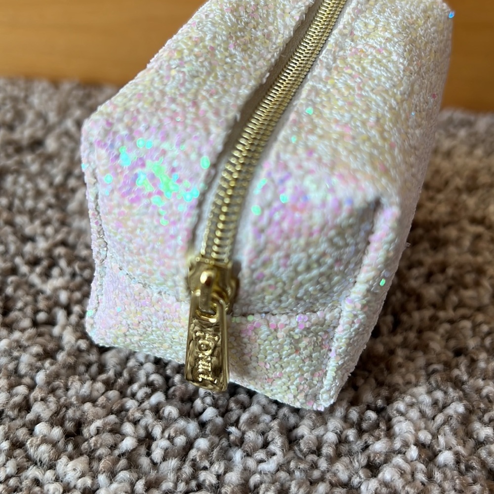 PINCH Small Pouch - Picture 2 of 4